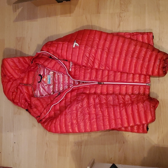 Columbia Titanium Jacket - 1000 fil down jacket w/ Omniheat - Picture 1 of 4